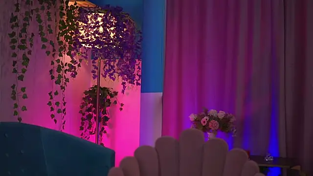 Snapshot of TheAyana chatting on 11.19.25 TheAyana online show from 11.19.25