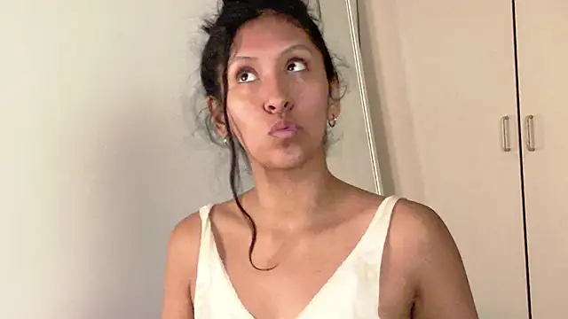 melody2429 online show from 01.31.25