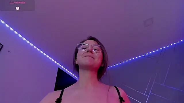 Ich Bin Julia online show from 02.13.25