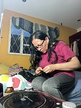 Snapshot of Freya_Artemisa chatting on 04.24.26 Freya Artemisa online show from 04.24.26