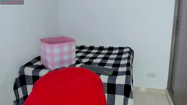 Snapshot of Natasha_su_ chatting on 01.16.25 Natasha su online show from 01.16.25