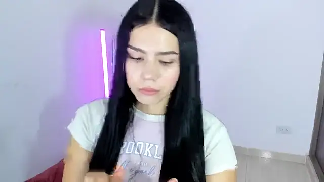 Snapshot of Natasha_su_ chatting on 10.14.25 Natasha su online show from 10.14.25