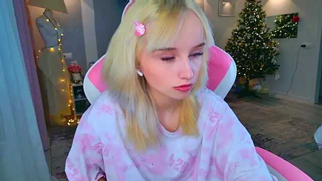 b4by LoL1 online show from 01.19.26