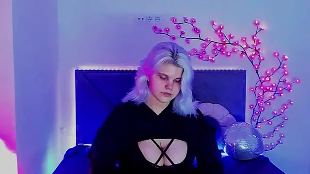 JoannLowe online show from 03.30.26