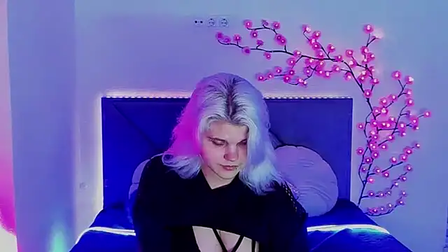 JoannLowe online show from 04.01.26