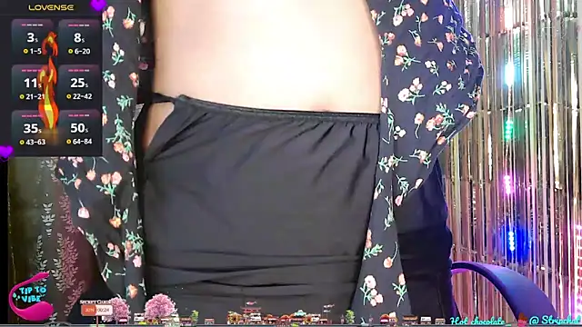 Snapshot of Hot_chocolate__ chatting on 12.15.24 Hot chocolate online show from 12.15.24