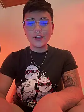 Snapshot of Ashley_Chriss chatting on 12.23.24 Ashley Chriss online show from 12.23.24