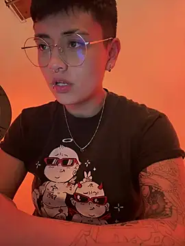 Snapshot of Ashley_Chriss chatting on 12.23.24 Ashley Chriss online show from 12.23.24