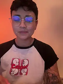 Snapshot of Ashley_Chriss chatting on 12.31.24 Ashley Chriss online show from 12.31.24