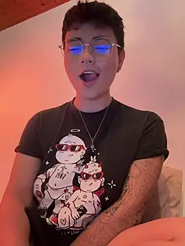 Snapshot of Ashley_Chriss chatting on 01.10.25 Ashley Chriss online show from 01.10.25