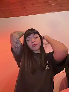 Snapshot of Ashley_Chriss chatting on 01.23.25 Ashley Chriss online show from 01.23.25