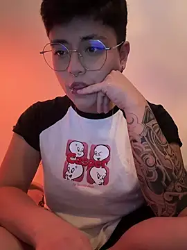 Snapshot of Ashley_Chriss chatting on 01.25.25 Ashley Chriss online show from 01.25.25