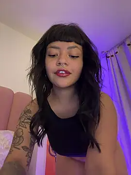 Snapshot of Ashley_Chriss chatting on 02.09.25 Ashley Chriss online show from 02.09.25