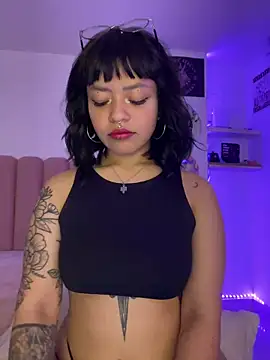 Snapshot of Ashley_Chriss chatting on 03.22.25 Ashley Chriss online show from 03.22.25