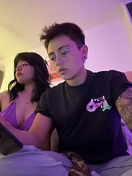 Snapshot of Ashley_Chriss chatting on 09.21.25 Ashley Chriss online show from 09.21.25