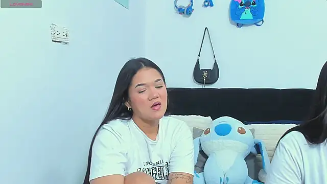 sara mendez2 online show from 12.14.25