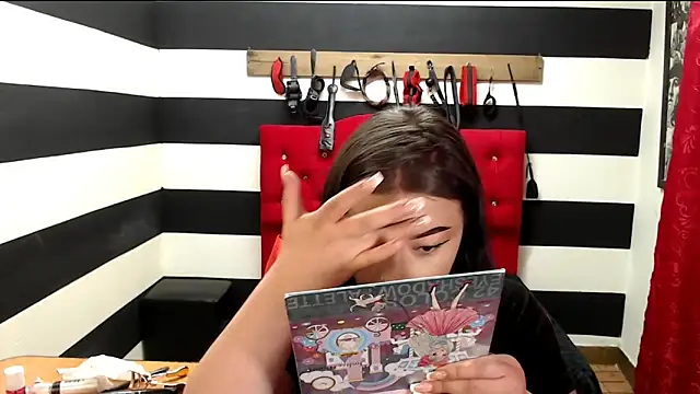 Marian Ran online show from 02.04.25