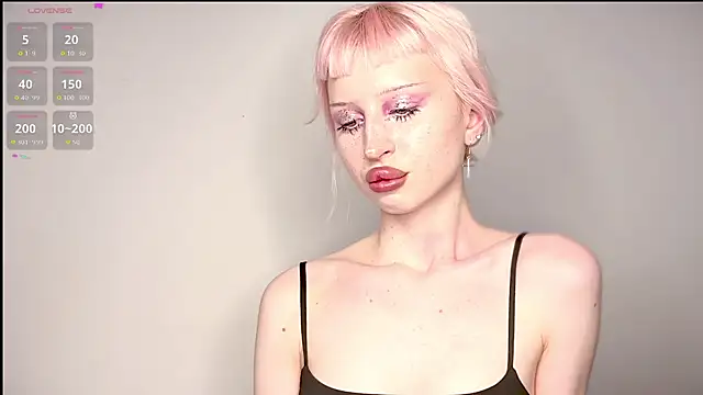 Snapshot of LinaEvans chatting on 02.05.26 LinaEvans online show from 02.05.26