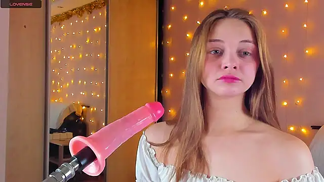 Snapshot of May_Flower chatting on 01.13.25 May Flower online show from 01.13.25