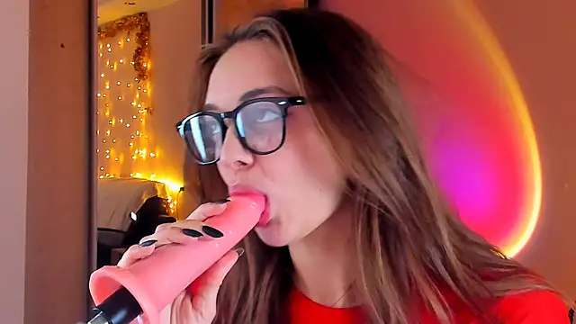 Snapshot of May_Flower chatting on 01.20.25 May Flower online show from 01.20.25