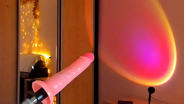 Snapshot of May_Flower chatting on 01.20.25 May Flower online show from 01.20.25