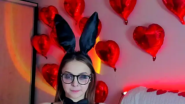 Snapshot of May_Flower chatting on 02.13.25 May Flower online show from 02.13.25