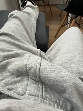 Snapshot of XMenX24 chatting on 02.03.25 XMenX24 online show from 02.03.25