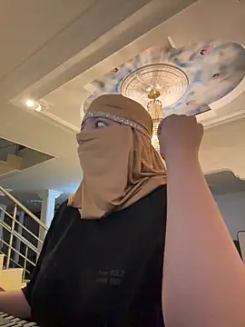 malak nanyy online show from 04.15.26