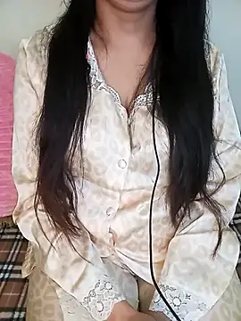 Snapshot of Liyan- chatting on 03.03.25 Liyan- online show from 03.03.25