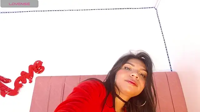 Snapshot of margiesfunnyhot303av chatting on 02.14.25 margiesfunnyhot303av online show from 02.14.25