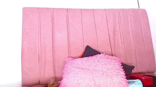 Snapshot of margiesfunnyhot303av chatting on 03.23.25 margiesfunnyhot303av online show from 03.23.25