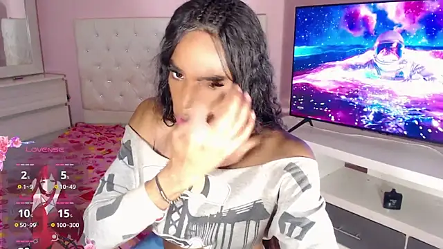 DannaDocell online show from 02.10.25