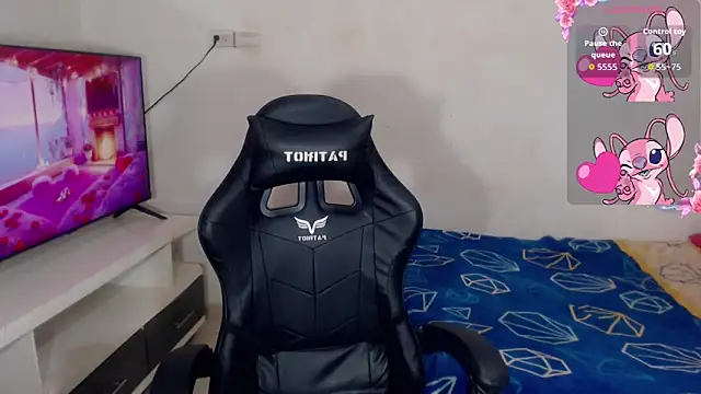 DannaDocell online show from 04.16.26