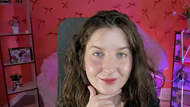 Snapshot of JackieByrd chatting on 03.19.25 JackieByrd online show from 03.19.25