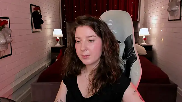 Snapshot of JackieByrd chatting on 03.22.25 JackieByrd online show from 03.22.25