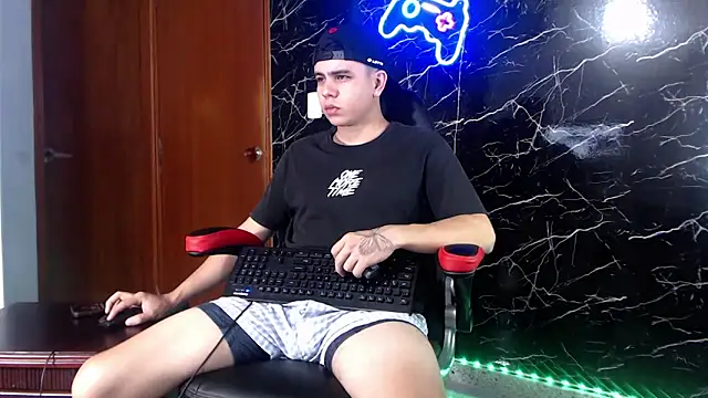 maty hardx online show from 12.04.24