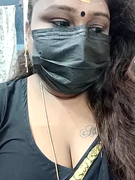 Snapshot of simran21 chatting on 03.08.25 simran21 online show from 03.08.25