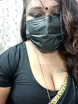 Snapshot of simran21 chatting on 03.08.25 simran21 online show from 03.08.25