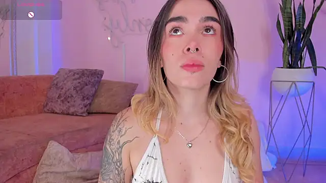 Lucy Vega online show from 10.25.25