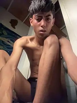 Mauuu18 online show from 04.12.26