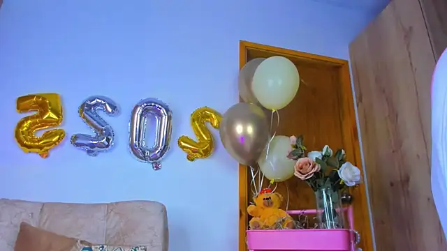 Snapshot of Natasha_hartaman chatting on 12.31.24 Natasha hartaman online show from 12.31.24