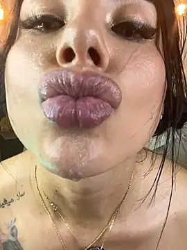 Snapshot of Natasha_hartaman chatting on 03.09.25 Natasha hartaman online show from 03.09.25