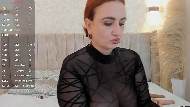 mia lourence online show from 10.19.25