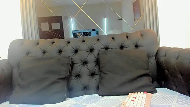 Snapshot of EvaaLovia1 chatting on 09.29.25 EvaaLovia1 online show from 09.29.25