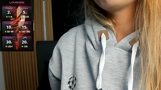 Snapshot of EvaaLovia1 chatting on 02.26.26 EvaaLovia1 online show from 02.26.26