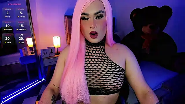 Snapshot of alexia_mattel chatting on 02.08.25 alexia mattel online show from 02.08.25