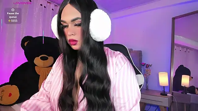 Snapshot of alexia_mattel chatting on 09.20.25 alexia mattel online show from 09.20.25