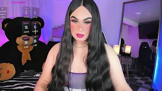 Snapshot of alexia_mattel chatting on 09.26.25 alexia mattel online show from 09.26.25