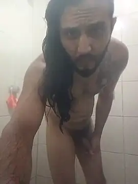 Snapshot of markikijr21 chatting on 10.23.25 markikijr21 online show from 10.23.25