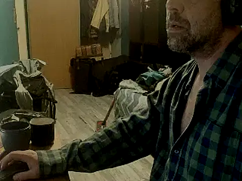 YouWantMe666 online show from 10.31.25